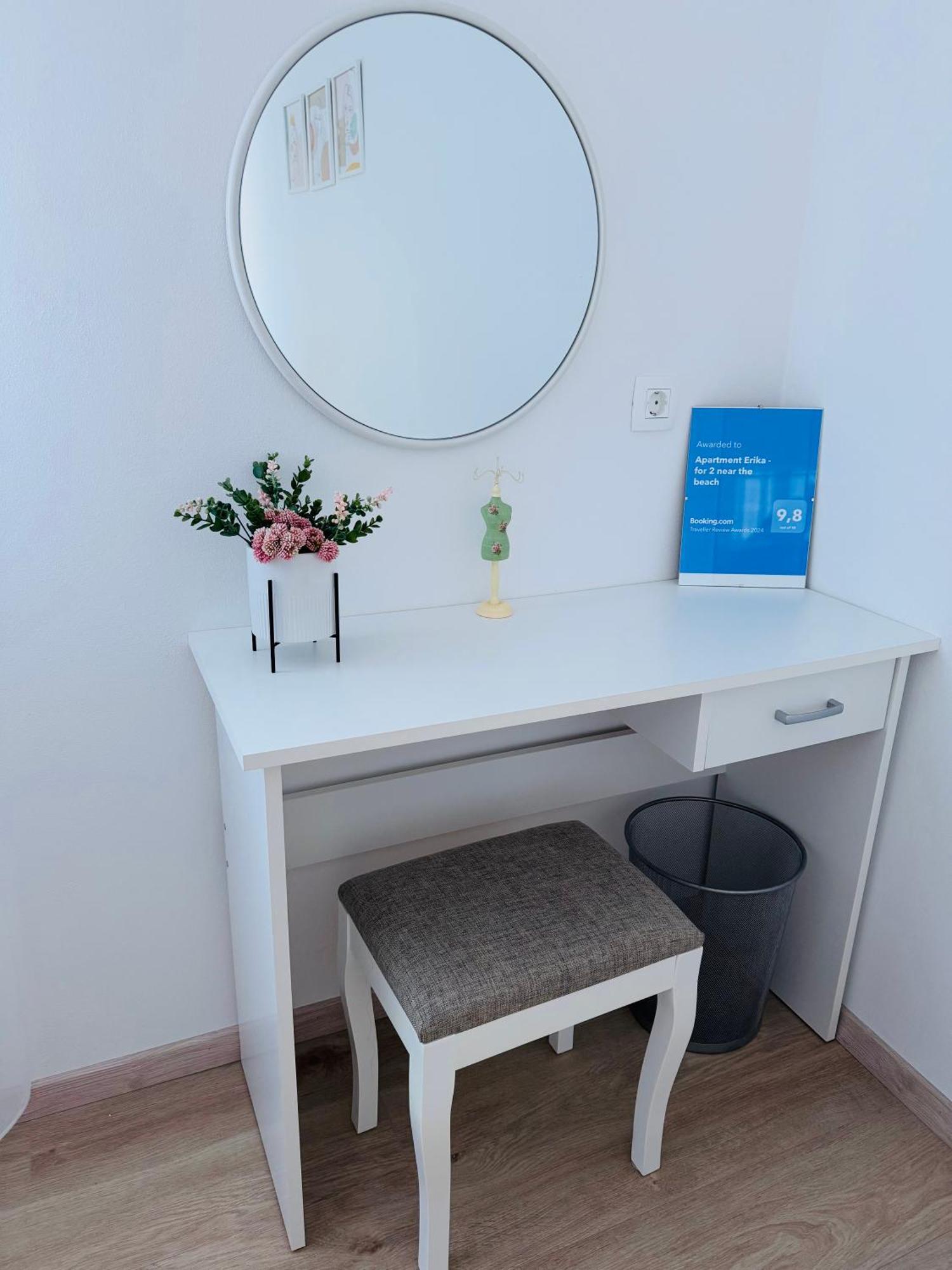 Apartment Erika - For 2 Near The Beach พูลา ภายนอก รูปภาพ